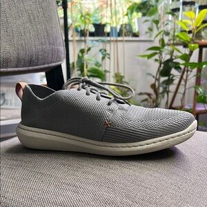 Clarks Gray Sneakers with Breathable Mesh and Cushioned Sole